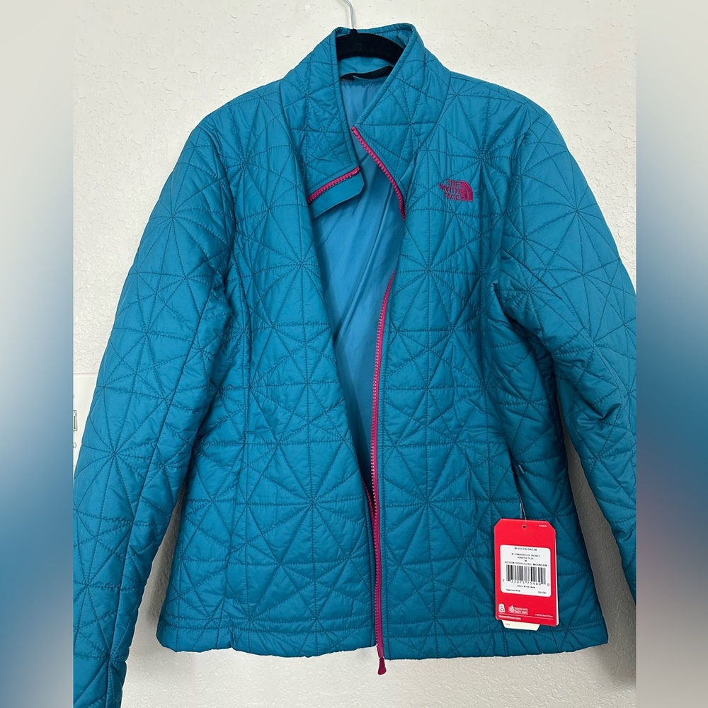 Ladies North Face Jacket winter turquoise medium insulated NWOT